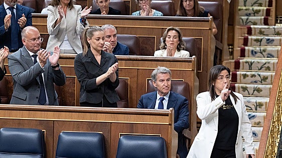 Feijóo, indignado con Armengol: «No se puede decir que se lleva un arma por describir lo que ocurre en Ceuta»