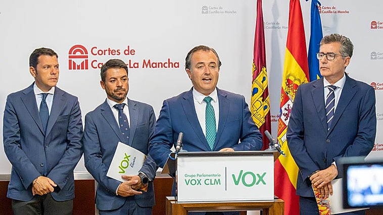 Vox Castilla-La Mancha plantea limitar la sanidad a inmigrantes ilegales a urgencias vitales