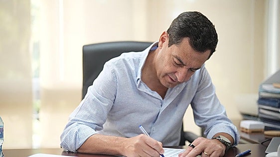 Juanma Moreno avala a Patricia Navarro como presidenta del PP de Málaga