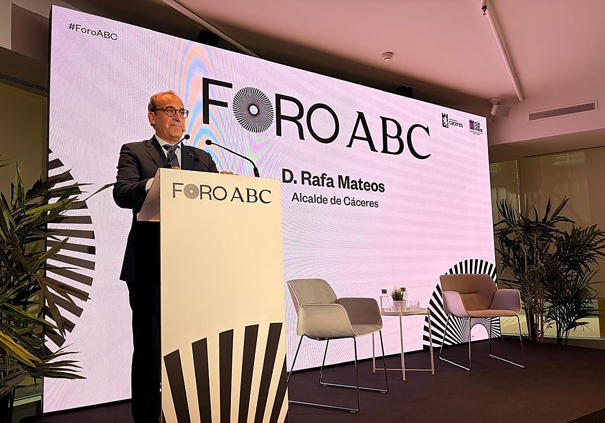 El alcalde de Cáceres acusa a Sánchez de «torpedear» la ampliación de suelo industrial en la ciudad
