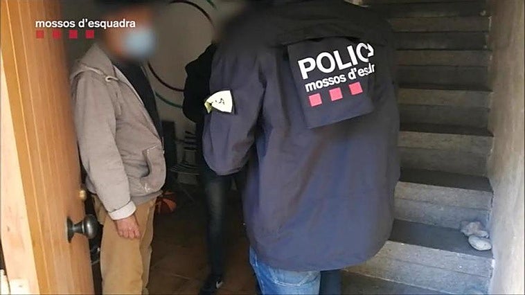 Abusos sexuales y pruebas del GEO en la secta del «maestro iluminado»