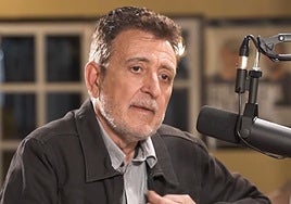Manolo García, 71 años, sobre su infancia en un barrio obrero de Barcelona: «No sabía lo que era una ducha, no había un grifo con agua donde abrías y salía»