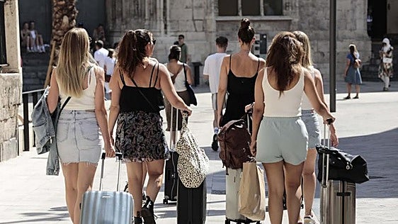La Justicia avala una multa de 30.000 euros para tres apartamentos turísticos sin licencia en Valencia