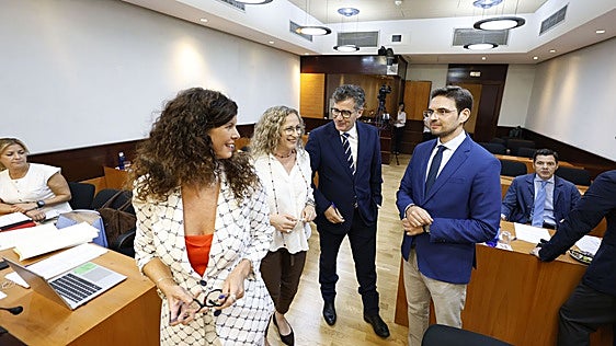 La Ley de Espectáculos pasa al Pleno de las Cortes con la incorporación de 35 enmiendas