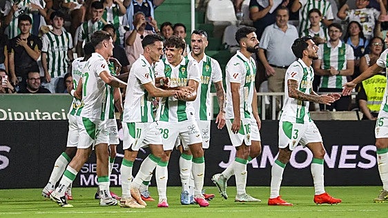 El Córdoba CF dibuja su columna vertebral: los hombres de confianza de Iván Ania en el arranque liguero