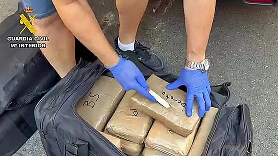 Narcotráfico en Huelva: Interceptan una furgoneta con más de 1.200 kilos de cocaína en la Punta del Sebo