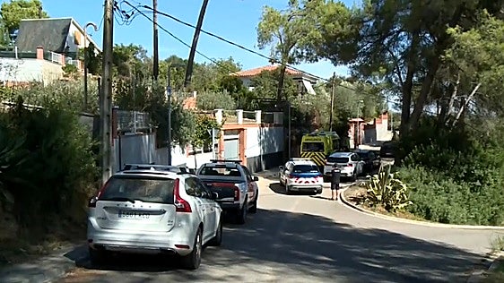 Hallan el cadáver de un hombre que llevaba dos años muerto en la casa donde vivía con su mujer y su hija en Cabrera d'Anoia