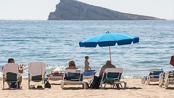 La Aemet avisa a la Comunidad Valenciana del tiempo que llega con el veranillo de San Miguel: calor y más de 36 grados en estas zonas
