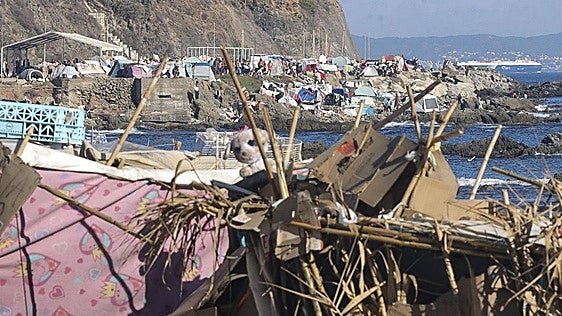 Detenidos tres marroquíes en la playa del Trampolín de Ceuta por intentar secuestrar a dos niñas inmigrantes
