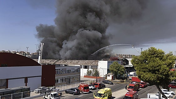 El bazar chino incendiado en Zaragoza carecía de licencia municipal de actividad