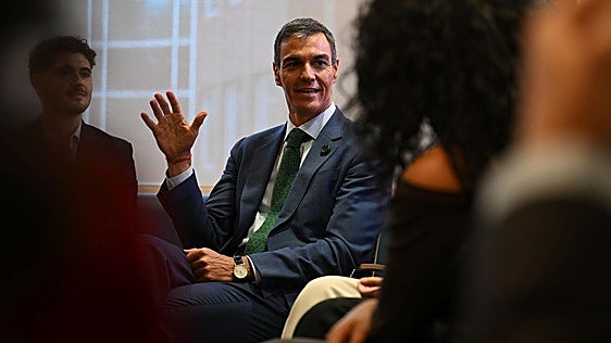 Begoña, Pegasus, Zapatero… Los escándalos persiguen a Sánchez hasta Harvard