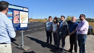 El consejero de Fomento, Nacho Hernando, ha inaugurado las variantes de Pozohondo y Tarazona de La Mancha, donde el Gobierno regional ha invertido 700.000 euros