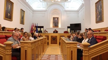 El Pleno del Ayuntamiento ha aprobado dos mociones en solidaridad con Ceuta.