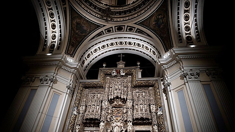 El Altar Mayor y la Santa Capilla de la Basílica del Pilar brillan aún más