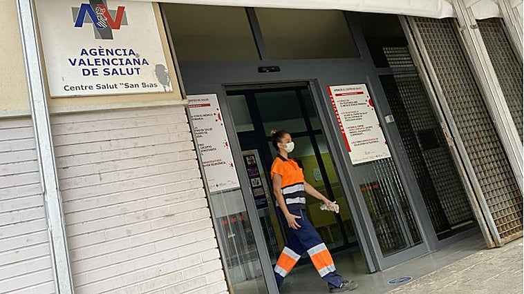 Tres afectados por un brote de sarna en una residencia de ancianos de Alicante