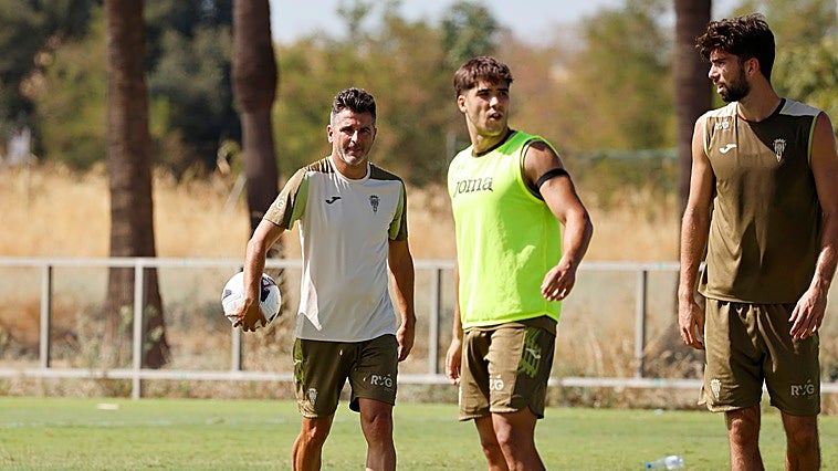 Iván Ania apela al impulso de Albacete antes de visitar Valladolid: «Los equipos crecen mejor en las victorias»