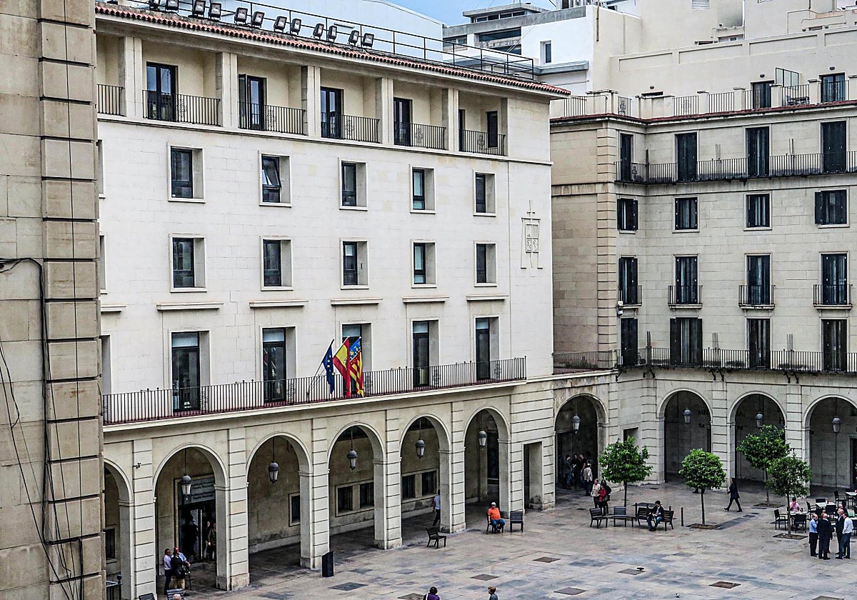 Fachada de la Audiencia Provincial de Alicante, sede del juicio.