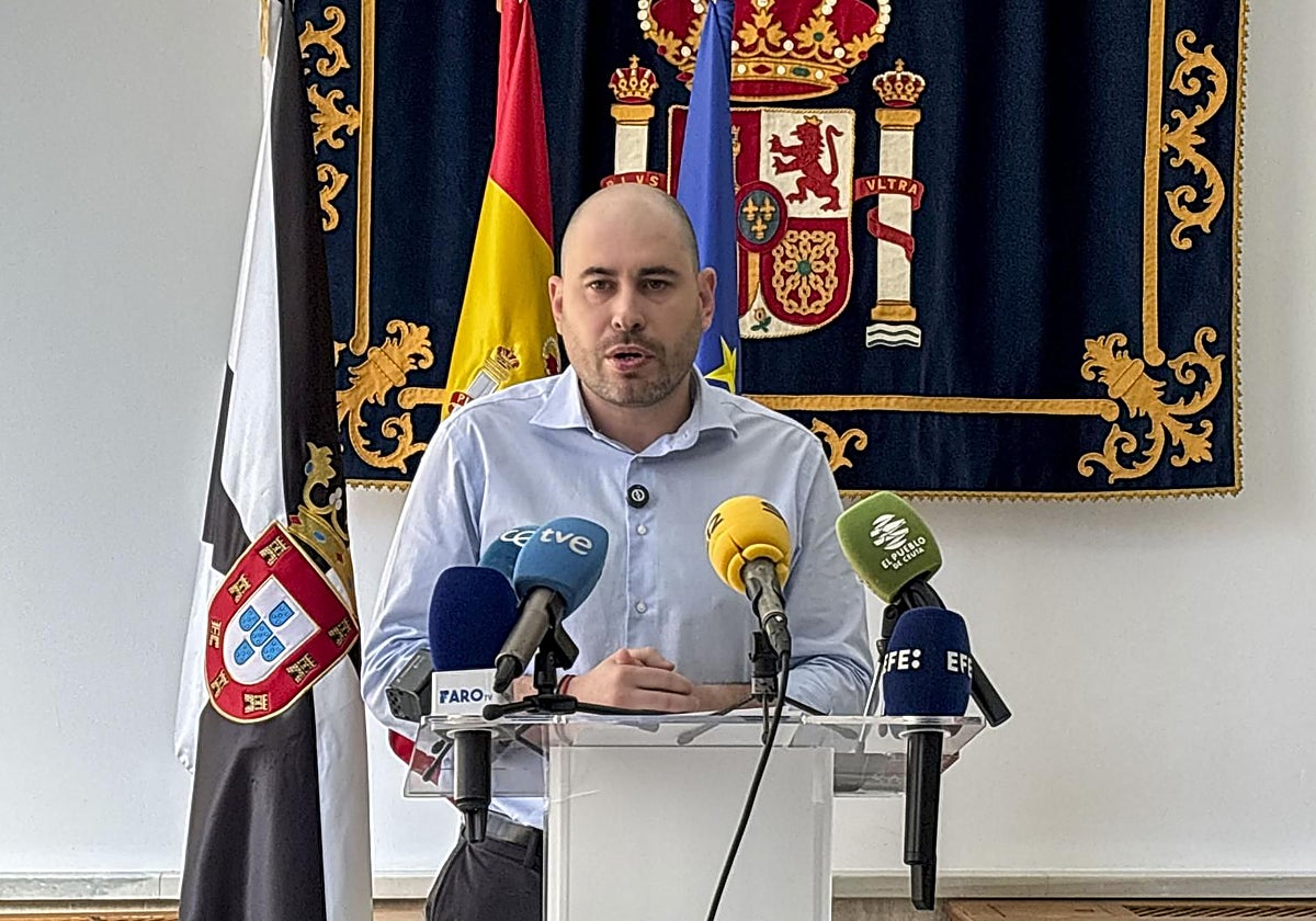 «No nos conformamos con la dimisión del delegado, se tienen que ir Sánchez, Marlaska y todo el PSOE»