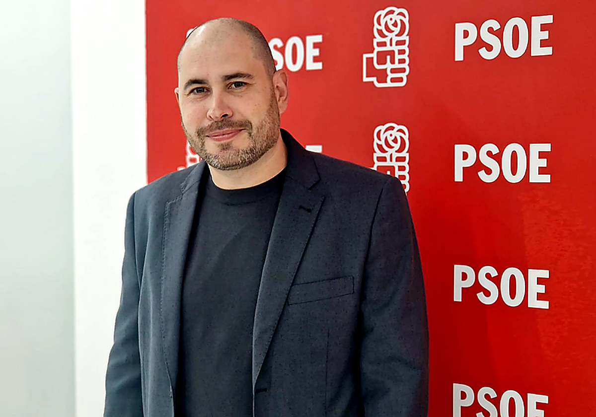 La caída de Miguel Pérez Triano: el delegado del Gobierno en Ceuta dimite tras ser señalado por ignorar los avisos del CNI en la crisis migratoria