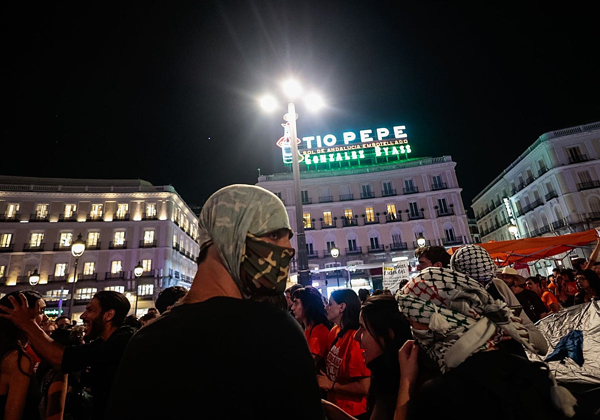Los acampados de Sol planean un nuevo Rodea el Congreso el viernes mientras Núcleo Nacional prepara un ataque
