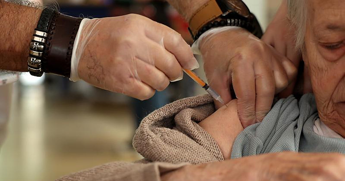 Andalucía detecta un aumento del Covid y adelanta la vacuna de la gripe – ABC