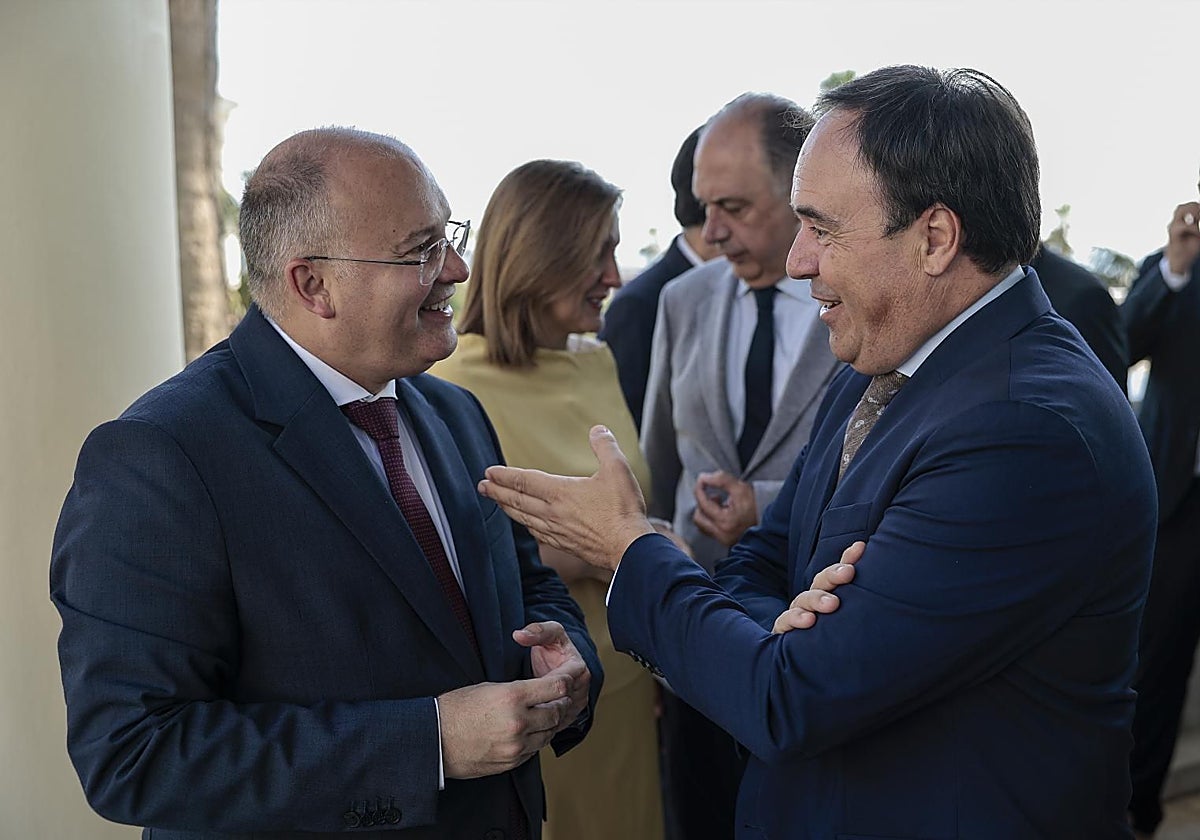 El espionaje a Llorca detona la guerra en el PP valenciano y deja en el aire su cartel electoral