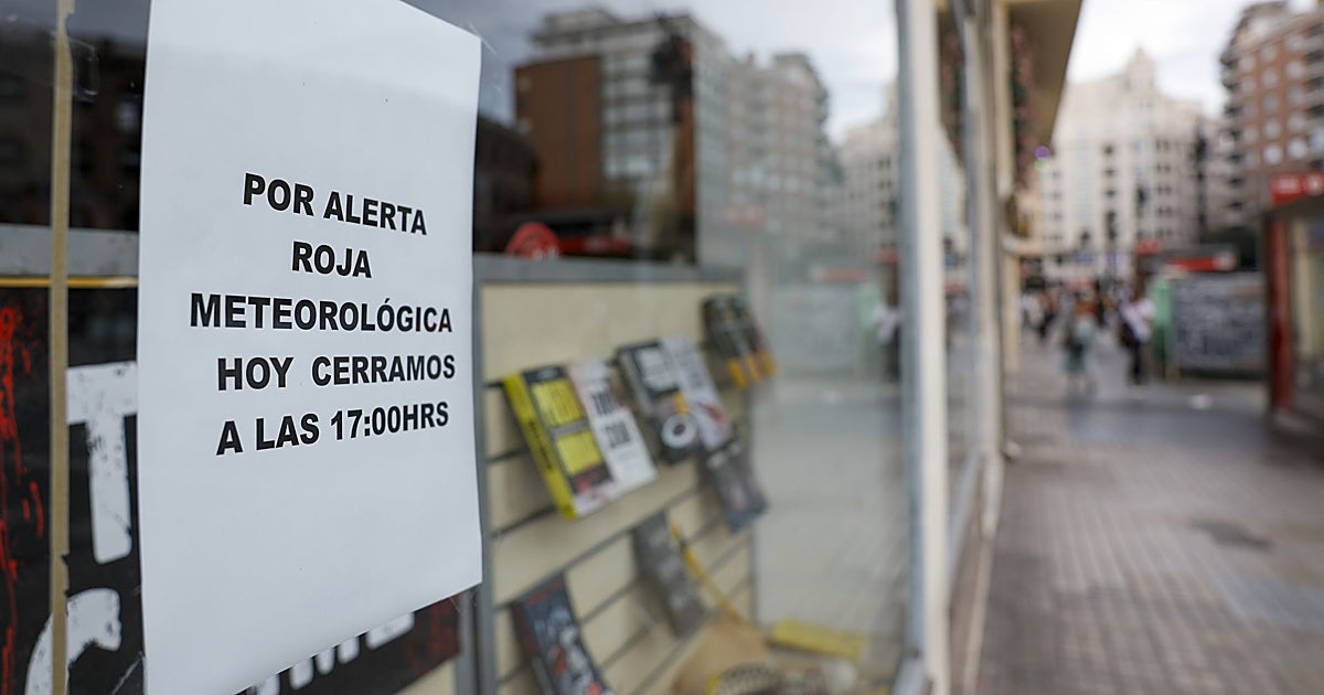 La alerta roja paraliza Valencia y Castellón: «Las tormentas se mueven lentamente»