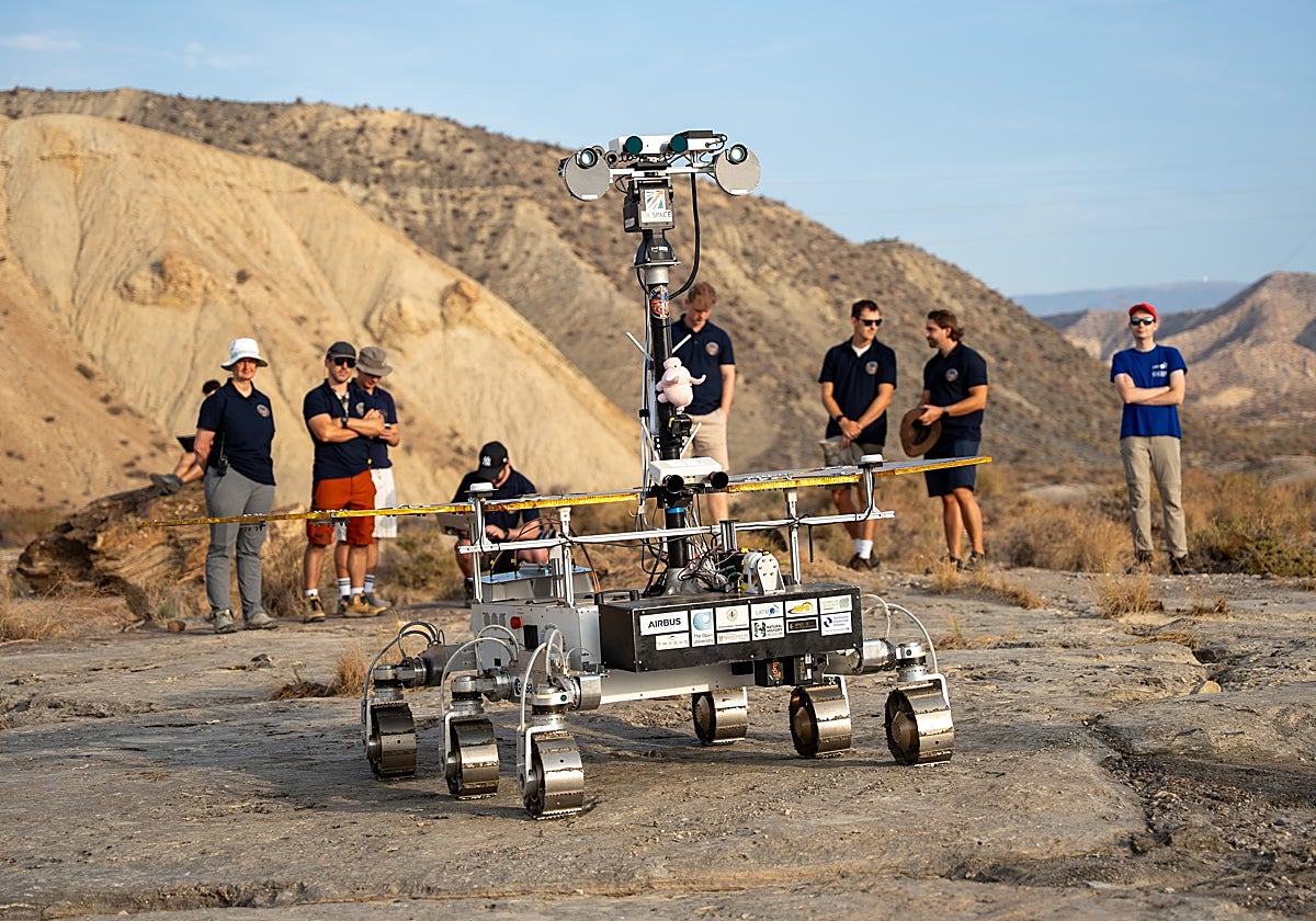 Europa ensaya en el desierto de Almería la llegada a Marte: así se prepara el rover que buscará vida en el planeta rojo