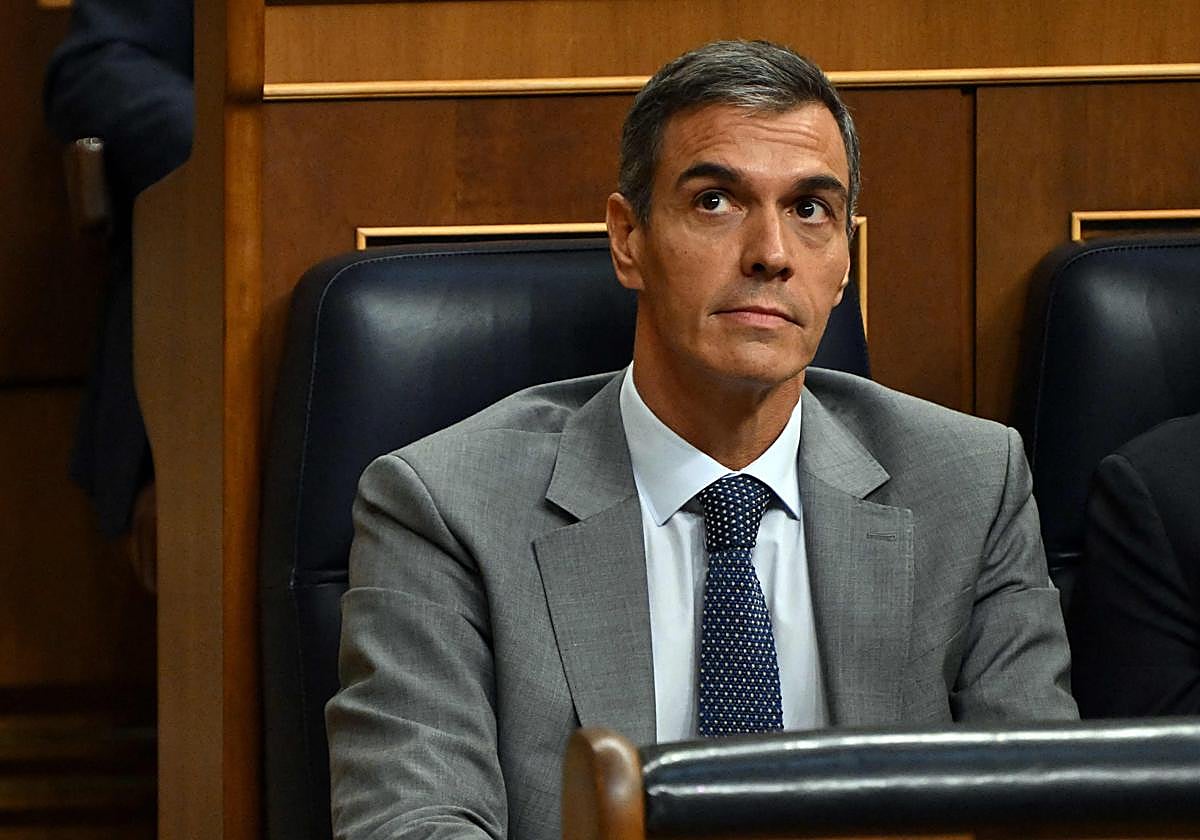 Sánchez comparece a las 9.00 en la Moncloa con el adelanto electoral en el aire