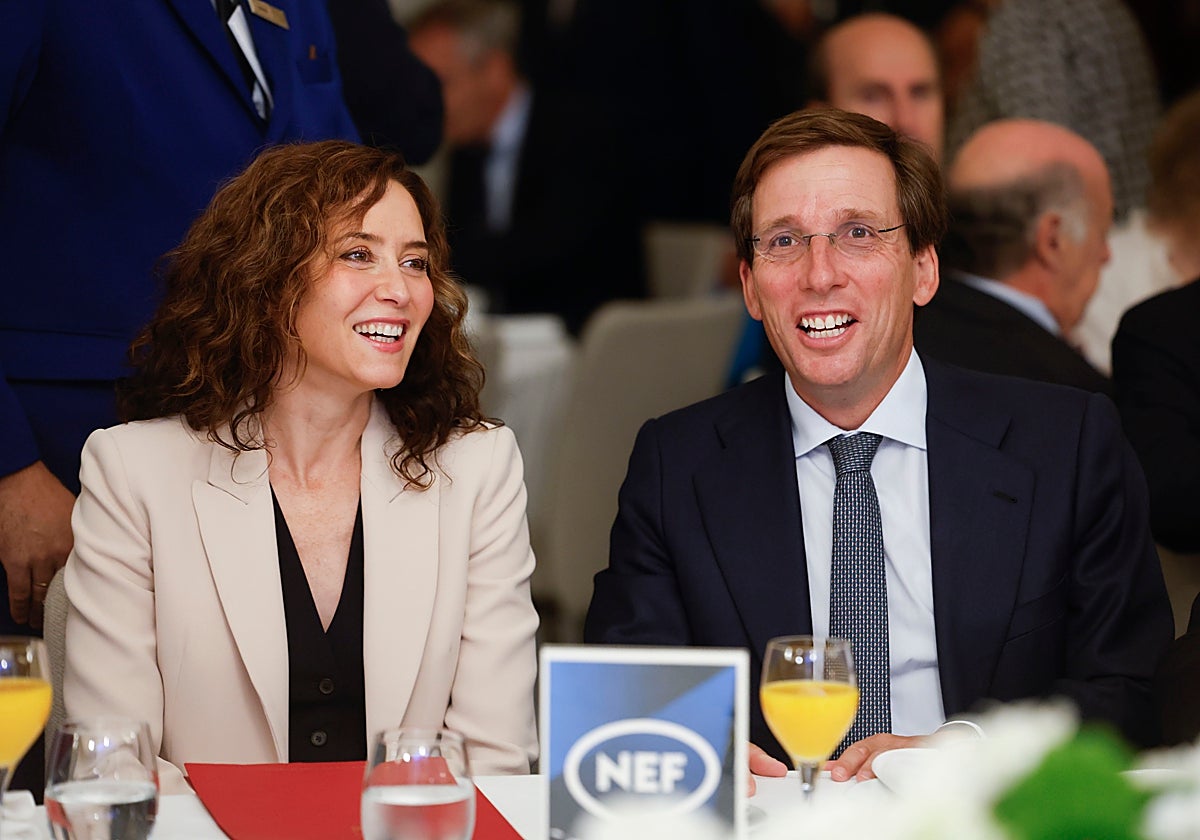 El PP de Ayuso aplaza su congreso y Más Madrid deja ahora en el aire el futuro de su candidata