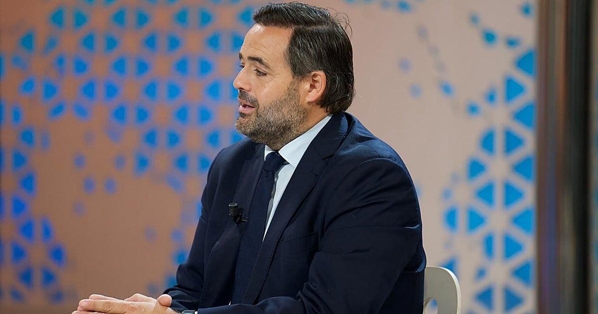 Núñez exige a Page que aclare si hará campaña por Sánchez el 29-N