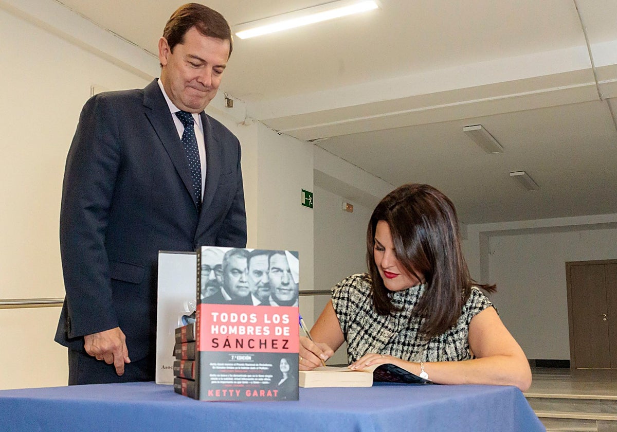 Ketty Garat presenta en Zamora su libro 'Todos los hombres de Sánchez'