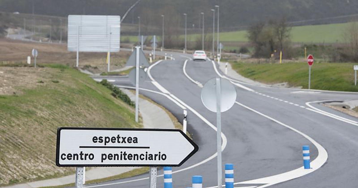 Una nueva carta del núcleo duro de presos de ETA critica la vía «reformista» de Otegi
