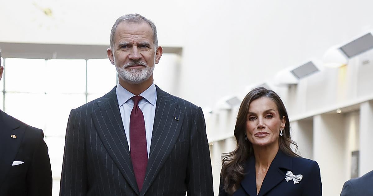 Image accompanying Los Reyes visitan Ceuta tras la invasión de inmigrantes, en directo: última hora de la visita oficial hoy, from ABC