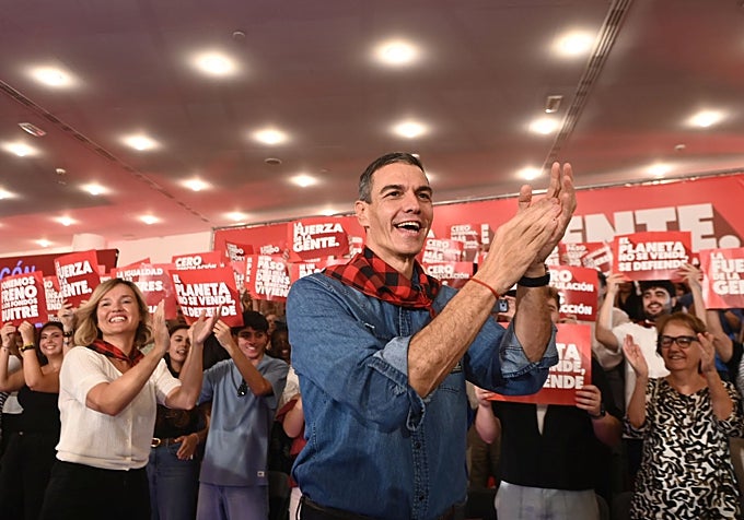 El gran salón del Hotel Hiberus ya fue escenario del mitin cierre de la campaña autonómica, el pasado 6 de febrero, por parte de Pilar Alegría y de Pedro Sánchez.