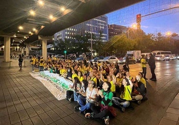 La huelga educativa corta la Castellana a la altura de Nuevos Ministerios en plena hora punta