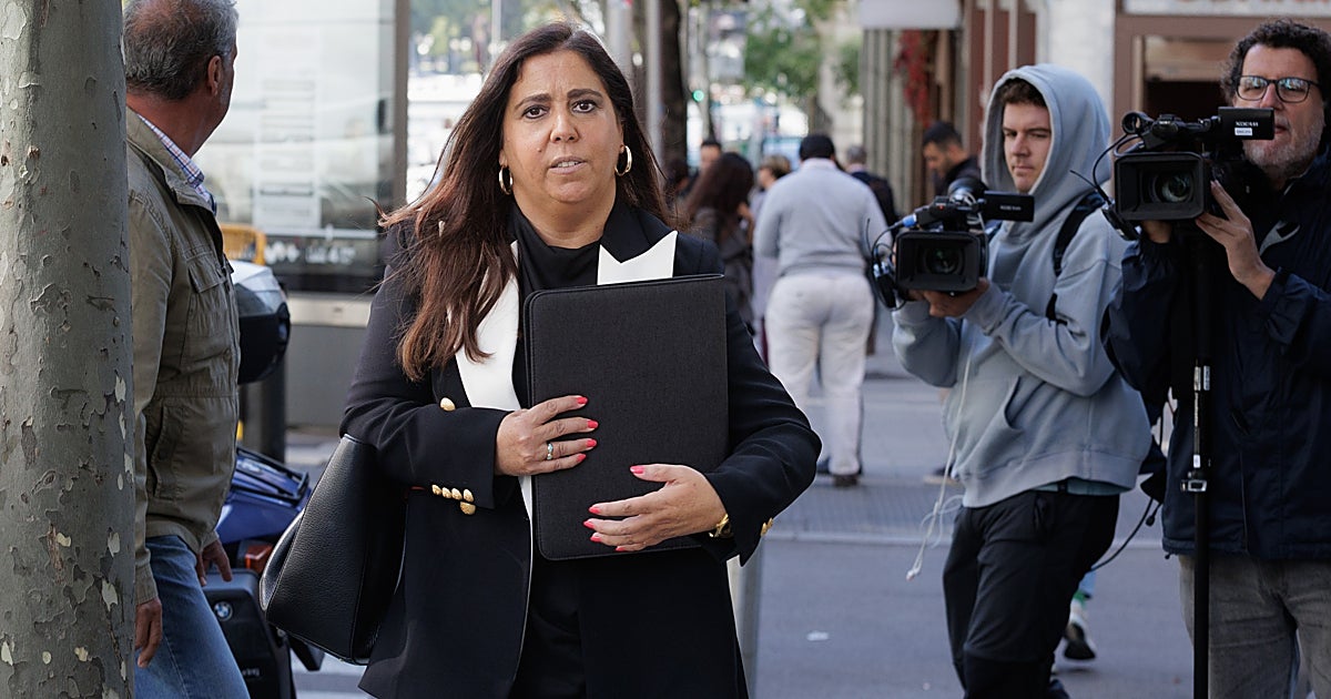 Biedma denunció a la vuelta de declarar en la Audiencia Nacional que el exjuez Sáenz de Tejada la siguió con su coche
