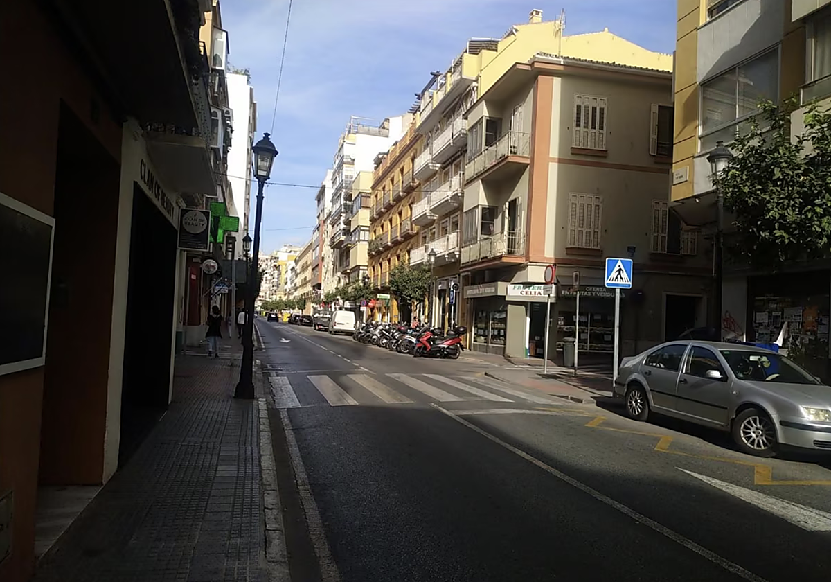 Detienen a un hombre en Málaga por clavarle unas tijeras a un menor a las puertas de su colegio