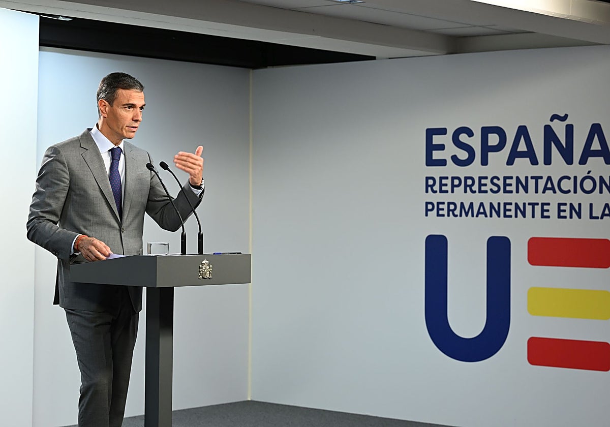 El presidente del Gobierno abrasa su reputación en un Consejo Europeo en el que su influencia se desvanece