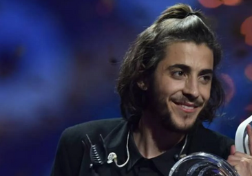 Salvador Sobral, cantante portugués: «Vivo en Barcelona y mi hija no habla en castellano. La gente en Portugal no lo entiende. No les entra en la cabeza»