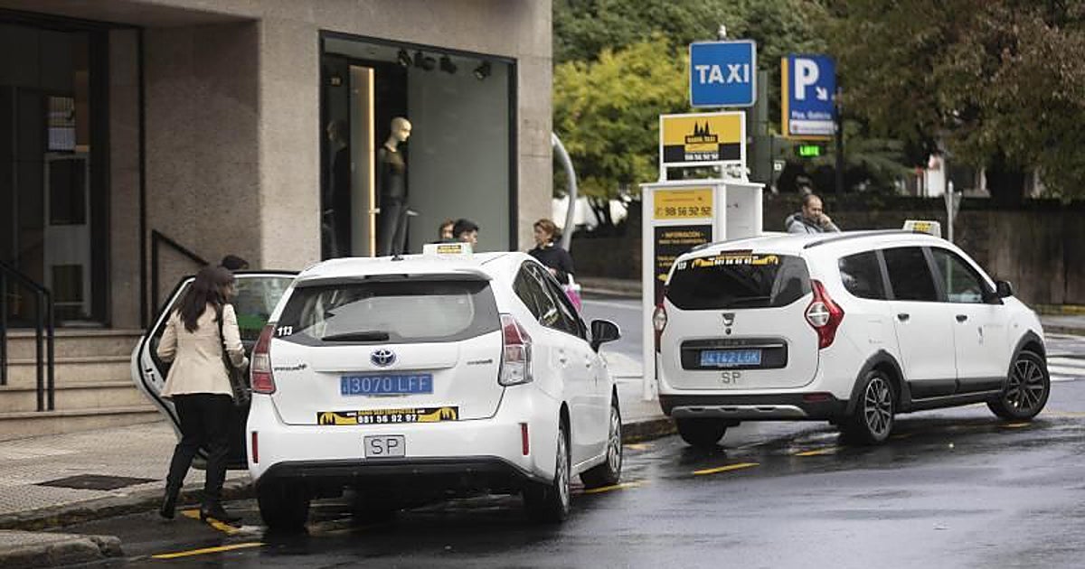La Xunta permitirá hasta tres conductores por taxi para ampliar la oferta y las horas de servicio
