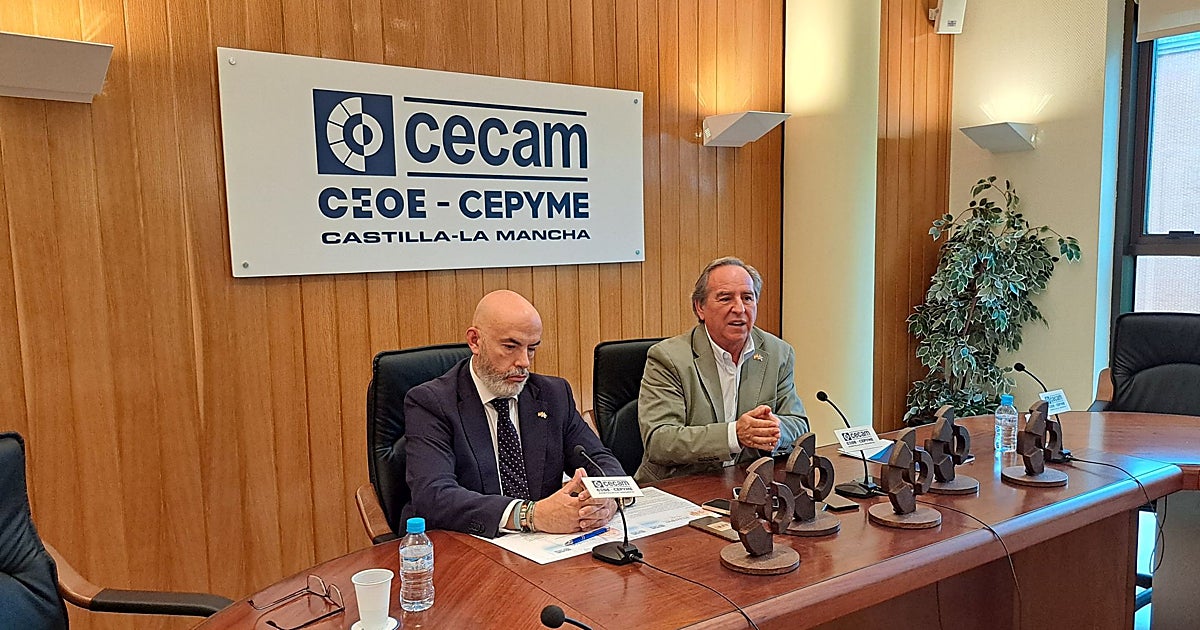 Ana Senabre, Rafael Torres, Nicolás Bermejo, Emilio Díaz y Ángel Rey, premiados por Cecam