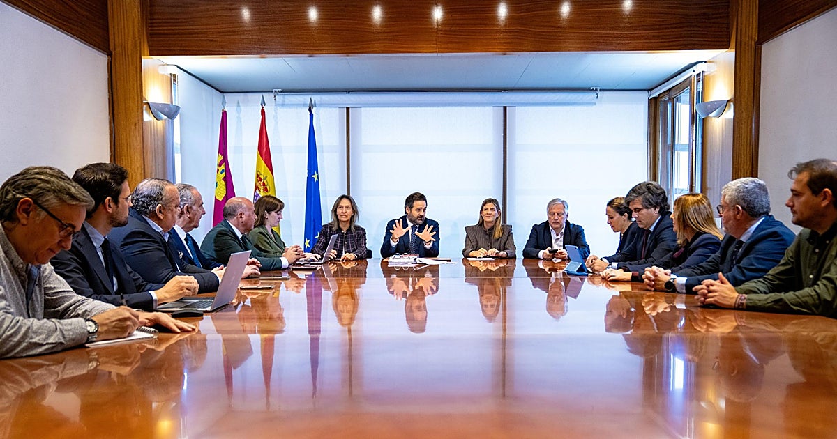 Alcaldes del PP denuncian el abandono de Page a las infraestructuras: «Cero kilómetros de autovías»