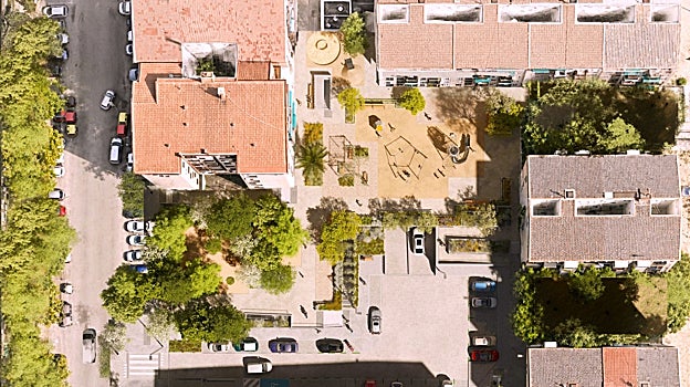 Imagen después - Antes y después en la plaza Platón