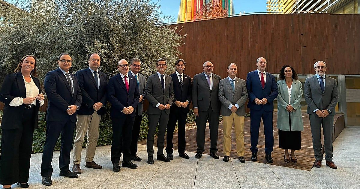 La Junta propone a los rectores vincular la financiación de las universidades públicas a «indicadores de éxito»