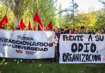 Banderas rojas y palestinas para recibir a Milei en la universidad Rey Juan Carlos