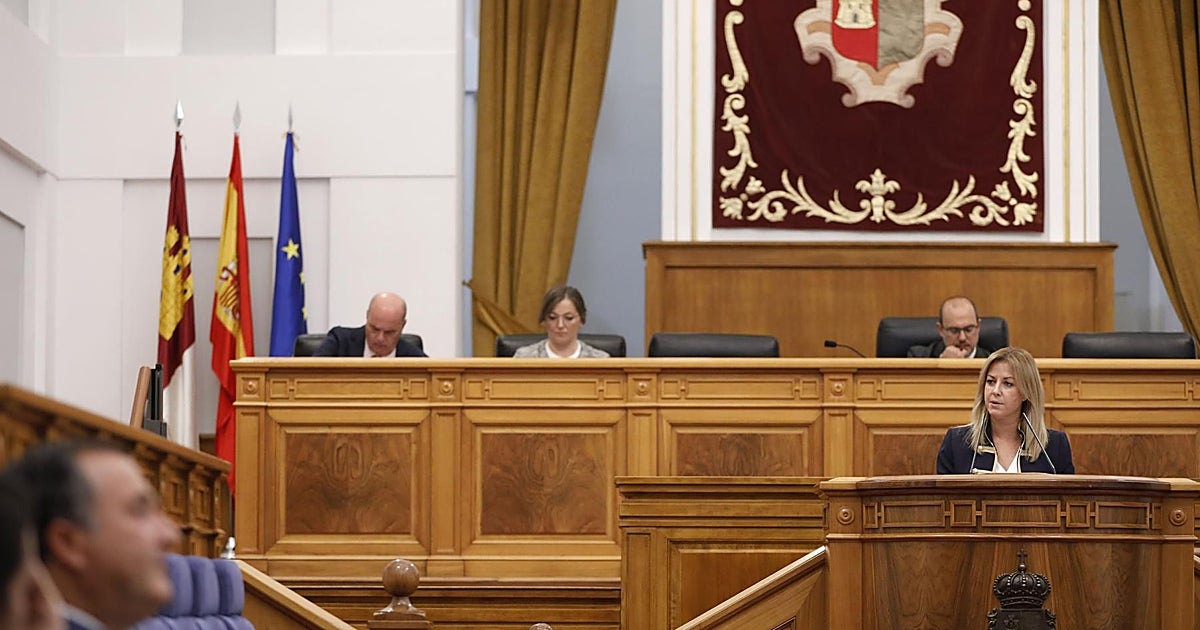 Las Cortes entierran el Estatuto de Castilla-La Mancha entre acusaciones de «traición»