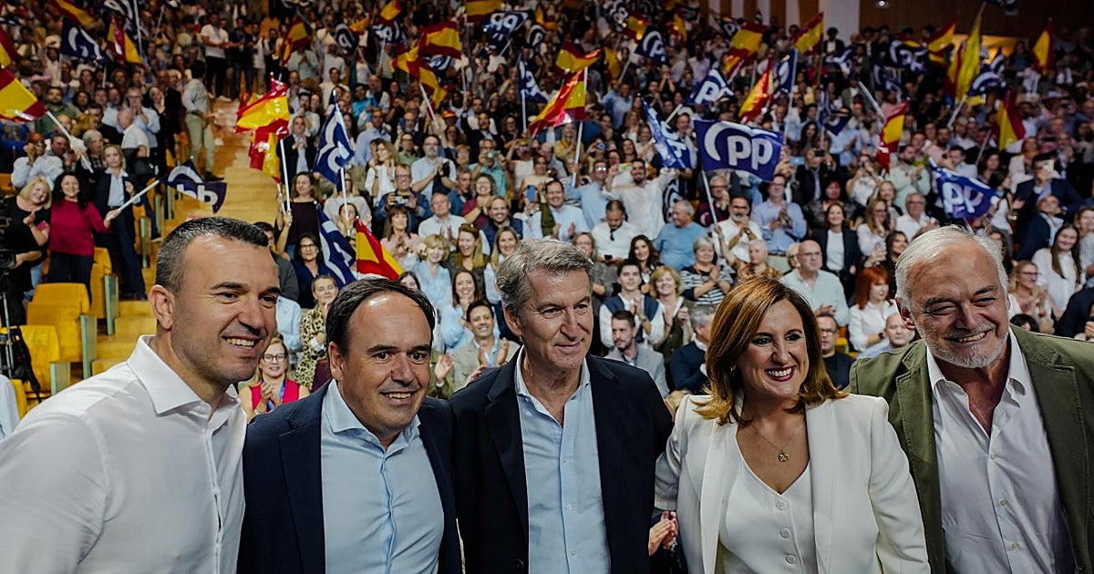 Feijóo convierte la reconstrucción de Valencia en bandera para dejar atrás a Sánchez
