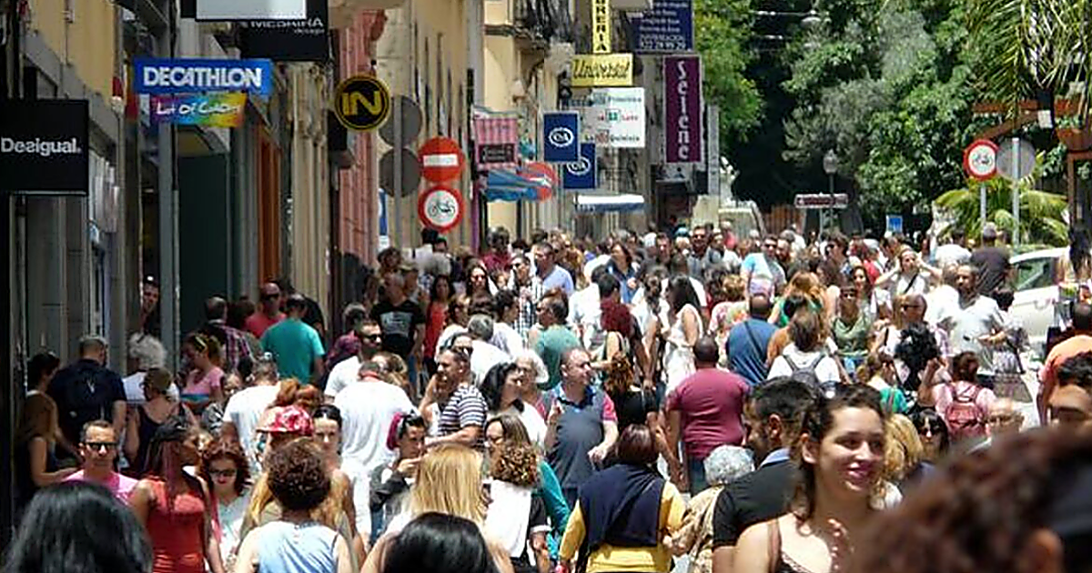 Canarias, destino favorito de vacaciones y a la cola en calidad de vida
