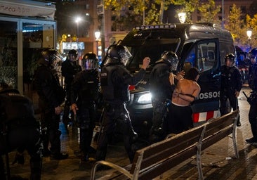 El Gobierno exculpa a Sánchez de los disturbios de Barcelona y señala a las redes sociales y a la «extrema derecha»